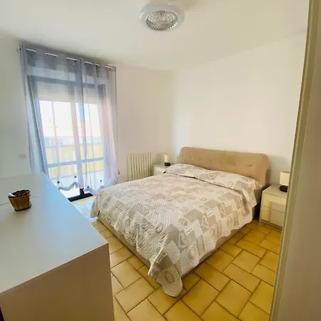 Interno19 *